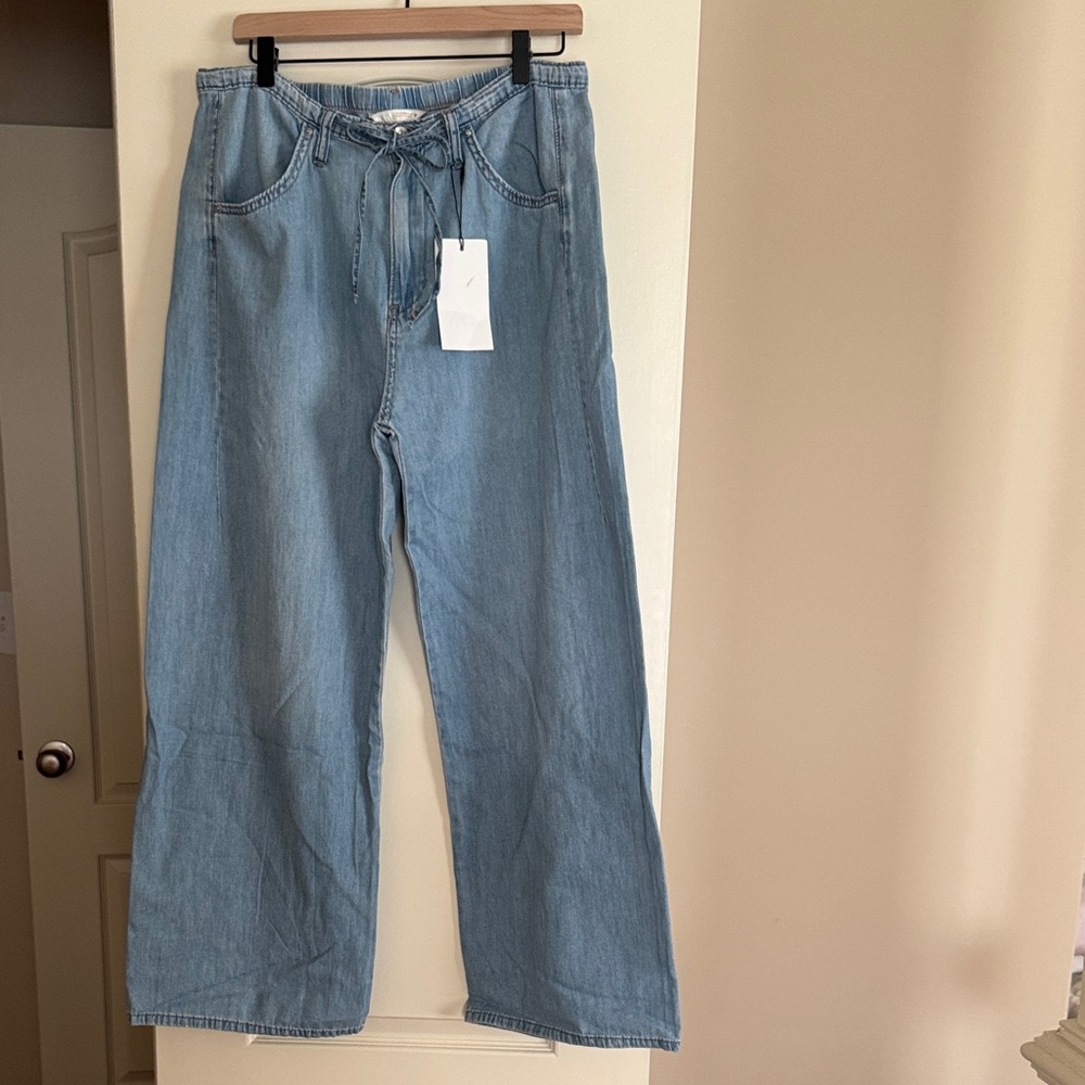 Zara Light Blue Wide-Leg Women’s Jeans with Drawstring Waist